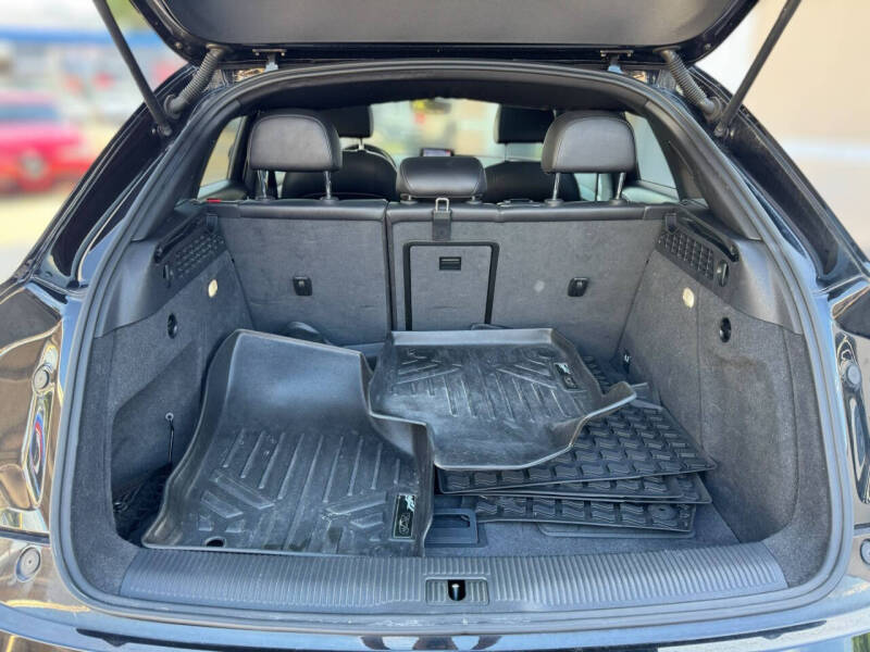 2017 Audi Q3 2.0T Premium