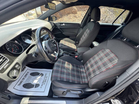 2017 Volkswagen Golf GTI S