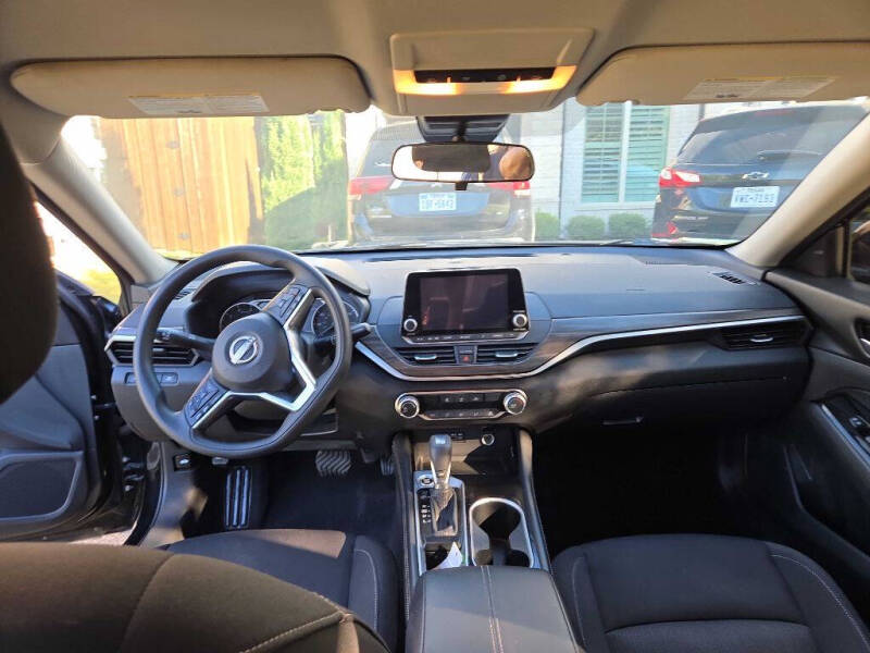 2023 Nissan Altima 2.5 SV