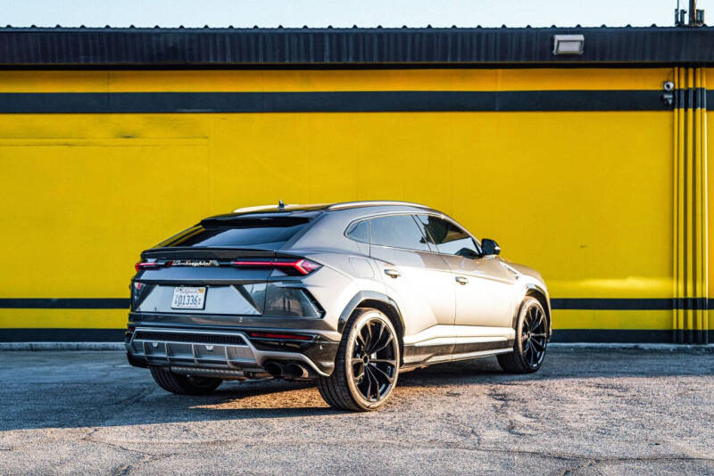 2020 Lamborghini Urus