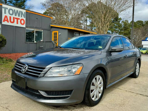 2012 Volkswagen Passat for sale at Town Auto in Chesapeake VA