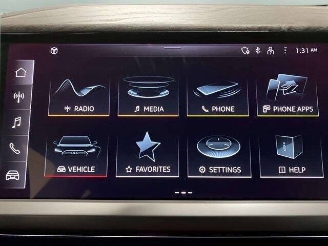 2024 Audi Q4 e-tron quattro Premium 55