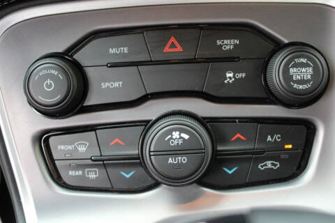 2022 Dodge Challenger SXT