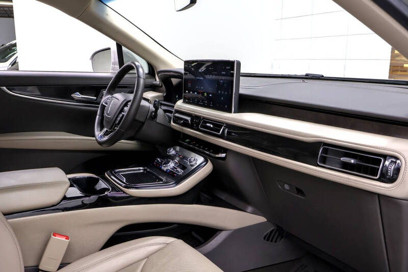 2021 Lincoln Nautilus Reserve