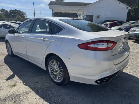 2015 Ford Fusion SE
