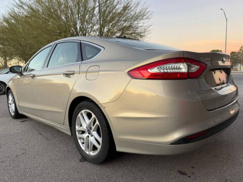 2015 Ford Fusion SE