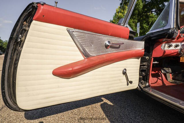 1956 Ford Thunderbird