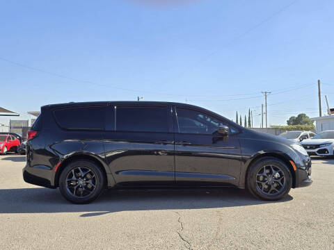 2020 Chrysler Pacifica Touring