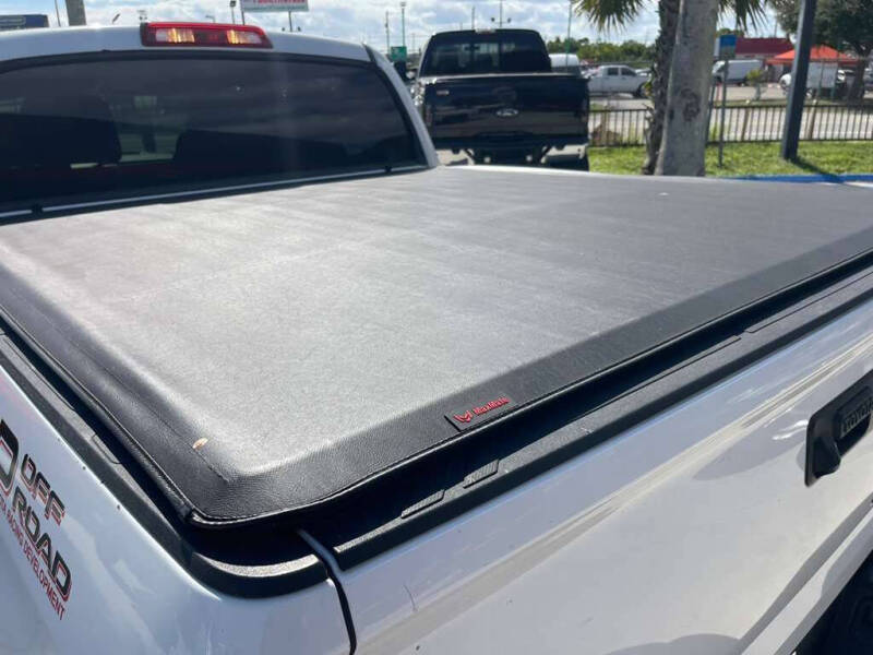 2015 Toyota Tundra SR5