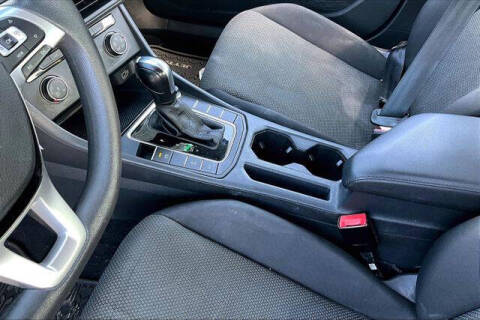 2019 Volkswagen Jetta R-Line