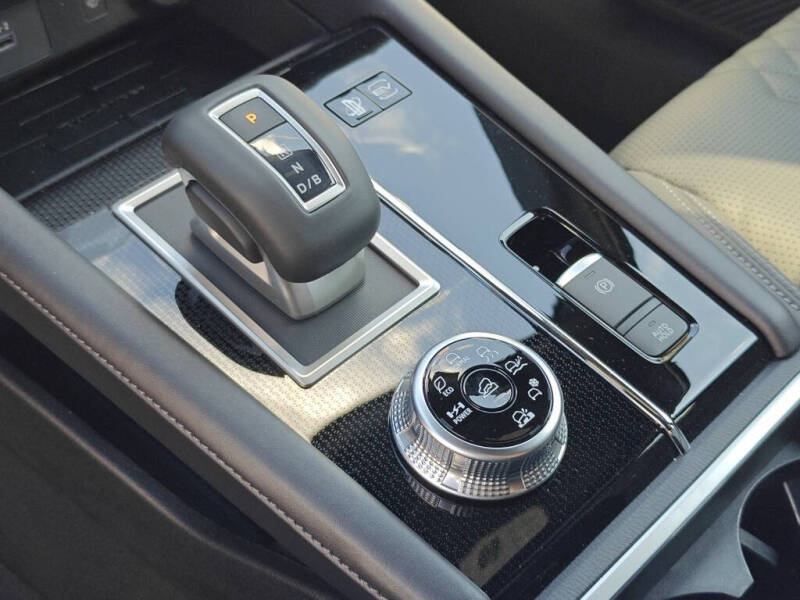 2025 Mitsubishi Outlander PHEV SEL Black Edition