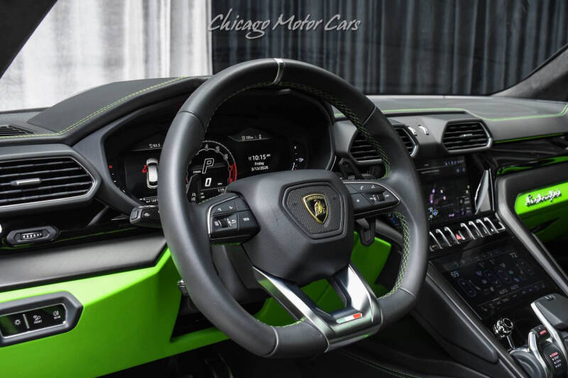 2024 Lamborghini Urus S