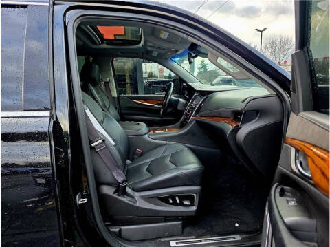 2016 Cadillac Escalade ESV Luxury Collection