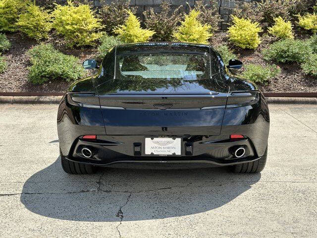 2024 Aston Martin DB12 V8