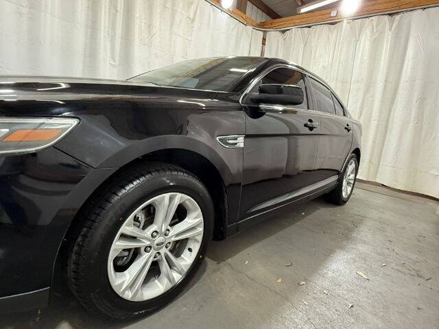 2016 Ford Taurus SEL