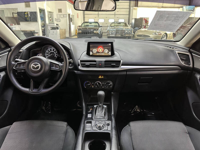 2017 Mazda MAZDA3 Sport