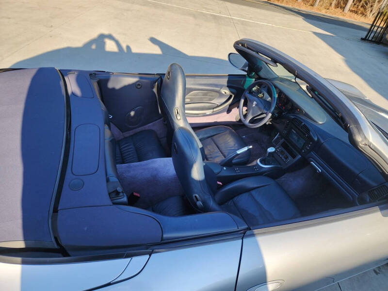 2002 Porsche 911 Carrera 4