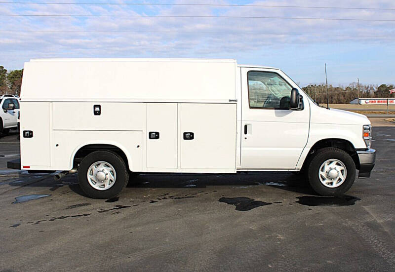 2025 Ford E-Series