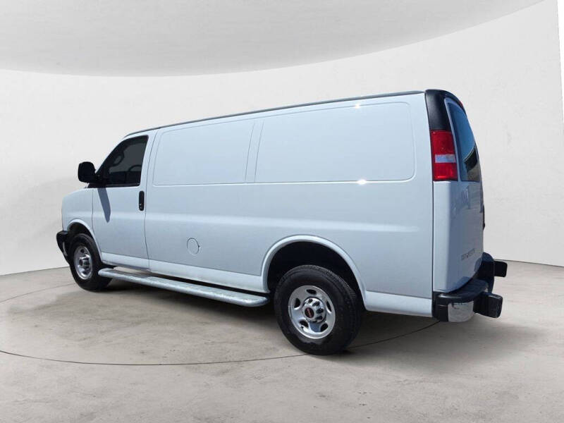 2024 GMC Savana 2500