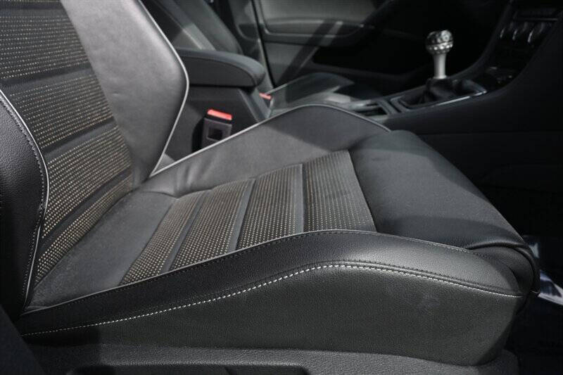 2019 Volkswagen Golf R 4Motion