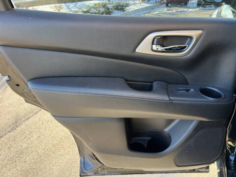 2019 Nissan Pathfinder SL