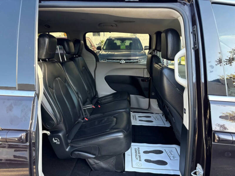 2017 Chrysler Pacifica