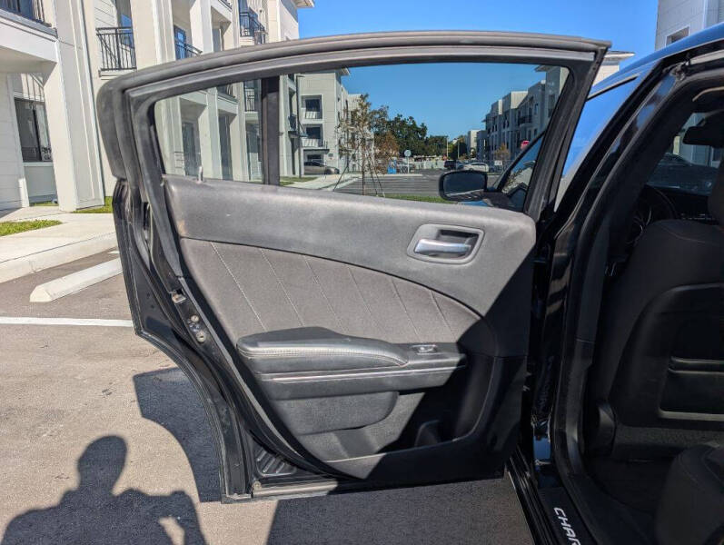 2017 Dodge Charger SXT