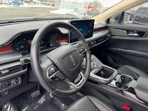 2022 Lincoln Nautilus Reserve