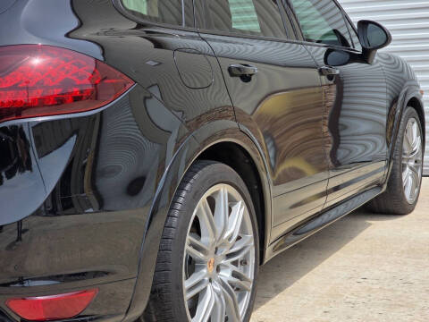 2014 Porsche Cayenne GTS