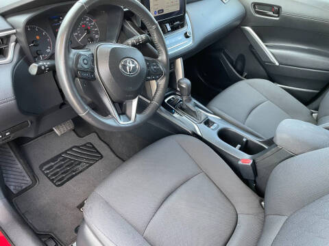 2024 Toyota Corolla Cross LE