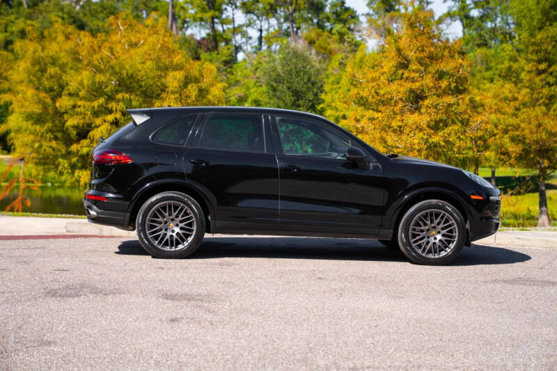 2017 Porsche Cayenne Platinum Edition