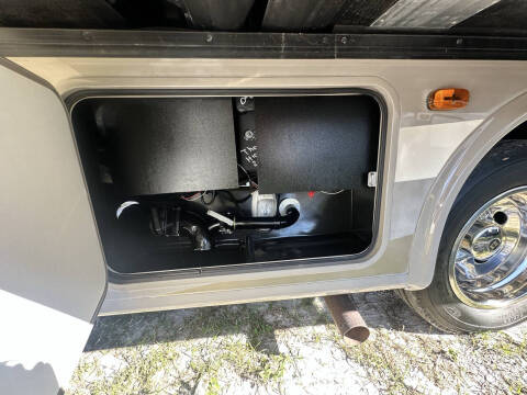 2015 Thor Motor Coach Hurricane