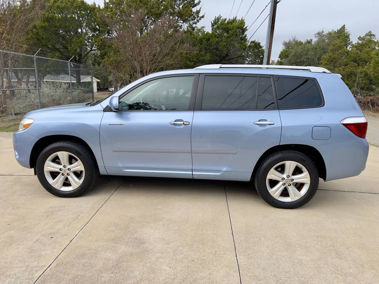 Used Car 2010 Toyota Highlander  Limited 4dr Suv For Sale Under $12,000 In Austin, Texas