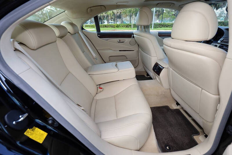 2014 Lexus LS 460