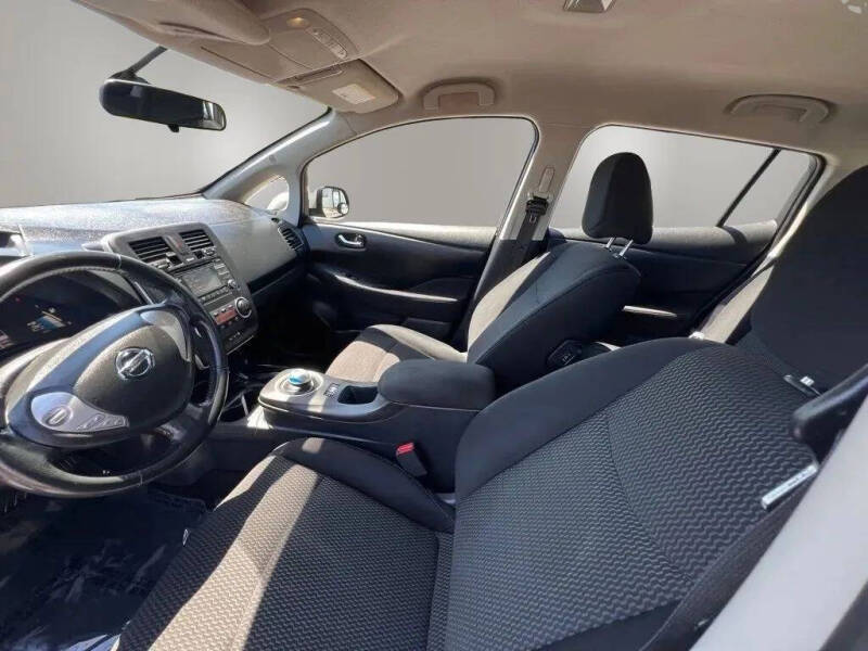 2014 Nissan LEAF S