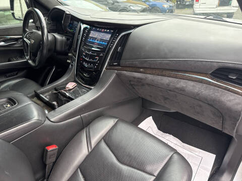 2016 Cadillac Escalade Platinum