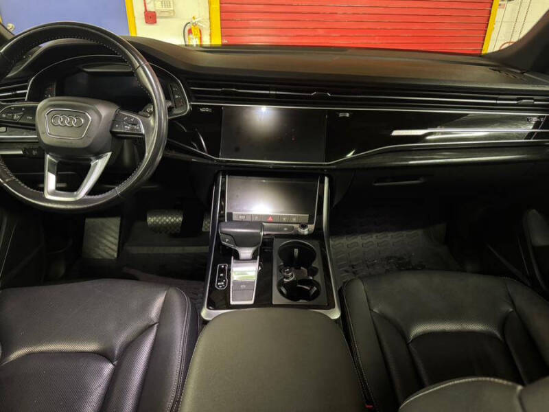 2019 Audi Q8 quattro Premium Plus 55 TFSI