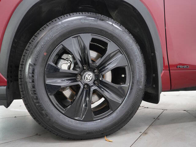 2024 Toyota Highlander Hybrid XLE