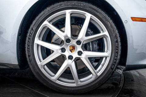 2025 Porsche Panamera 4