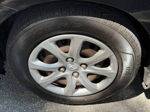 2013 Hyundai Accent GS