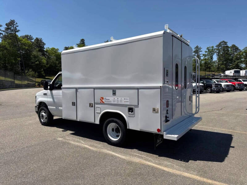 2027 Ford E-Series