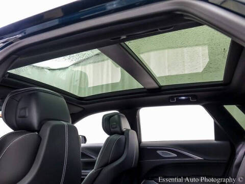 2025 Cadillac LYRIQ Luxury 2