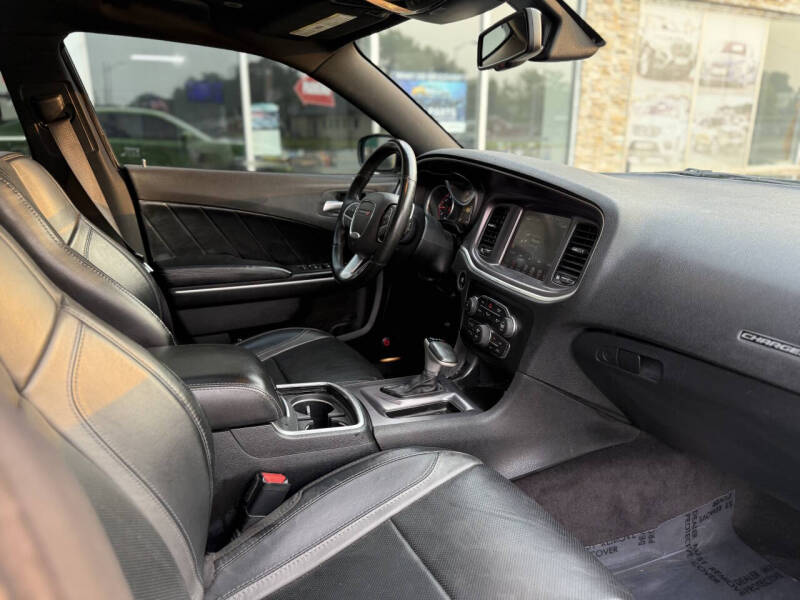 2017 Dodge Charger SXT
