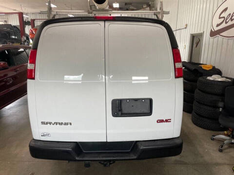2023 GMC Savana 2500