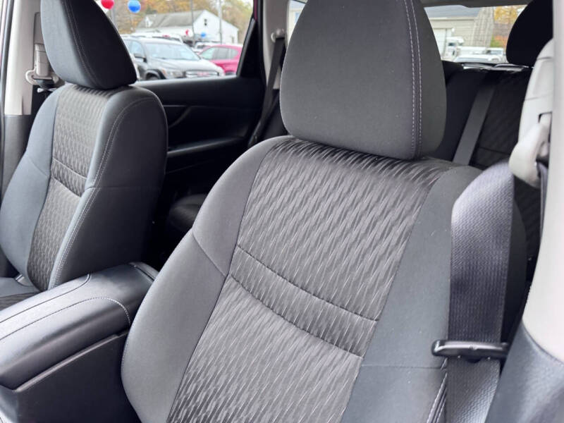 2020 Nissan Rogue SV