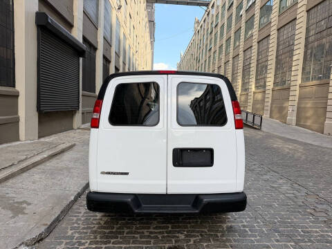 2020 Chevrolet Express 2500
