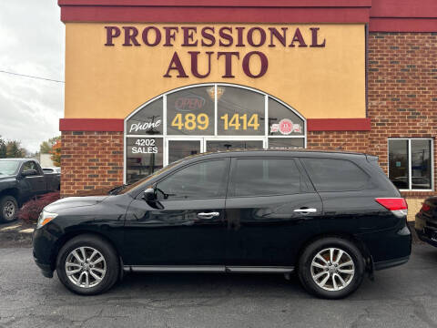 2014 Nissan Pathfinder for sale at Professional Auto Sales & Service in Fort Wayne IN