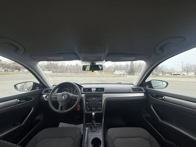 2012 Volkswagen Passat S PZEV