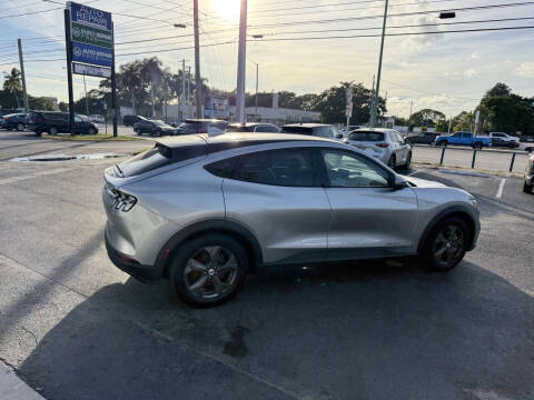 2021 Ford Mustang Mach-E Select