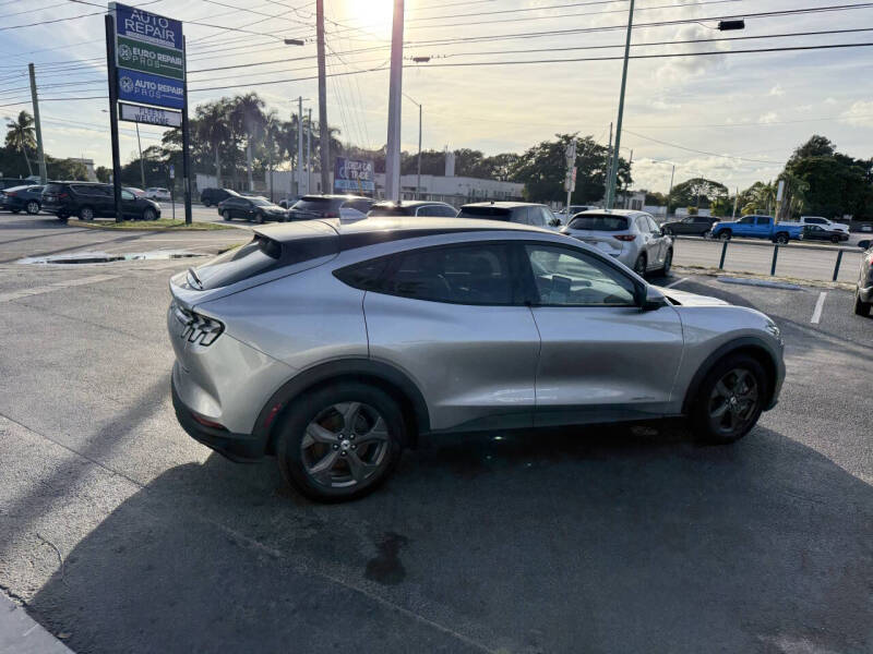 2021 Ford Mustang Mach-E Select